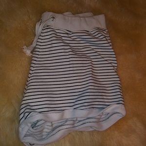 L/XL H&M Basics Shorts✨
